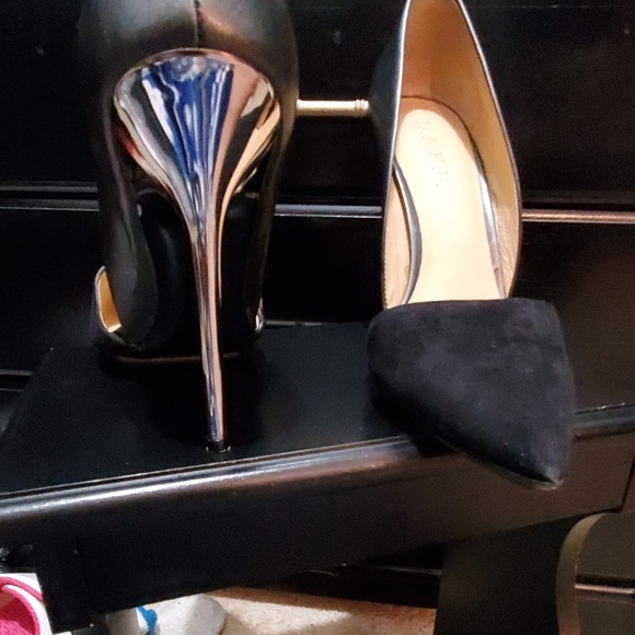 L.A.M.B. Heels - Picture 3 of 6